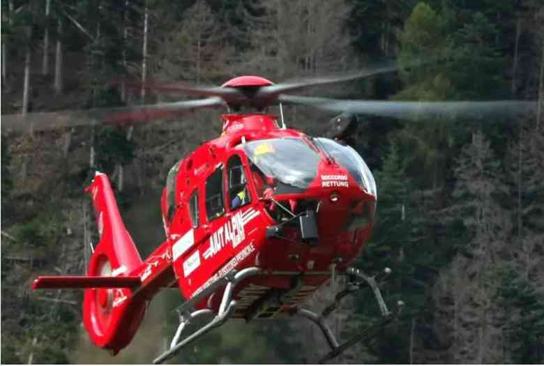 25岁中国翼装飞行者意大利撞岩壁身亡：极限挑战终成悲剧